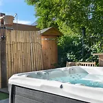 Luxe Met Stoomsauna Bij Gezond Aan Zee - Toegang Bad En Buiten Wellness Tegen Meerprijs
