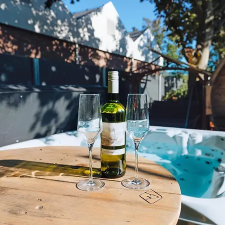 Oda ve Kahvaltı Luxe Met Stoomsauna Bij Gezond Aan Zee - Toegang Bad En Buiten Wellness Tegen Meerprijs